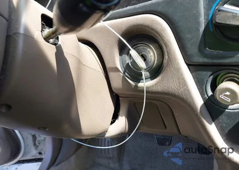 1996 Toyota Camry Dx/Le/Xle z USA, uszkodzony, nr VIN 4T1BG12K7TU753607